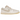 Jordan 1 Low SE Metallic Team Gold sneakers i vinkelret visning med gyldne detaljer, hvid læderoverdel og klassiske snørebånd
