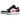 Jordan 1 Low Black Siren Red sneakers i et klassisk sideprofil med sort læderoverdel, røde detaljer og hvid mellemsål