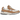 New Balance 992 MiUSA Sweet Caramel sneakers i en flot vinkel med brun ruskind overdel, cremefarvede snørebånd og hvid mellemsål