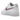 Nike Air Force 1 Low White Pink Glaze sneakers i en klassisk sideprofil med hvid læderoverdel og lyserødt swoosh-logo samt snørebånd.