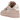 Nike Air Force 1 Low Faux Sherpa Fur sneakers i vinkelret visning med lyserød overdel, hvid sål og blødt sherpa-pelsdetaljer ved hælen.