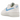 Nike Air Force 1 Low '07 White University Blue sneakers i vinkelret visning med hvid læderoverdel og lyseblå swoosh samt snørebånd