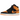 Air Jordan 1 Mid Fat Tongue Black Orange sneakers i sideprofil med sort overdel, orangedetaljer, snørebånd og polstret pløs