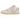 Jordan 1 Low SE Metallic Team Gold sneakers i vinkelvisning med gyldne læderdetaljer, hvid base og gyldent swoosh-logo på siden