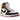 Jordan 1 Retro High OG Love Letter sneakers i et vinklet udsnit med rød og hvid læderoverdel, snørebånd og klassisk sål